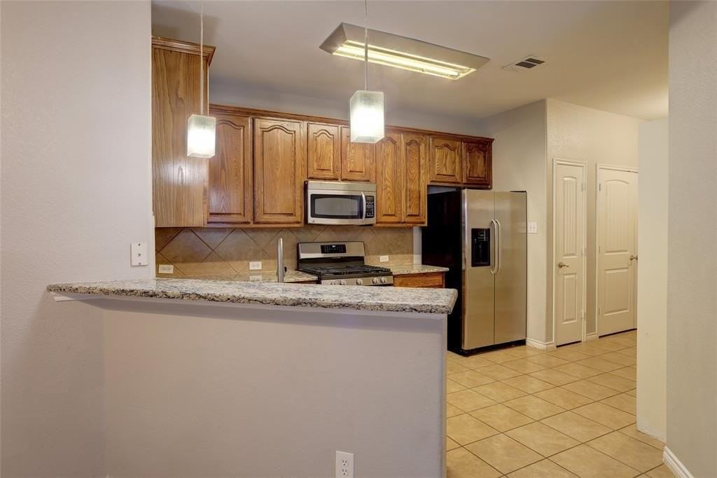 5916 Round Up Ln - Photo 4 of 19