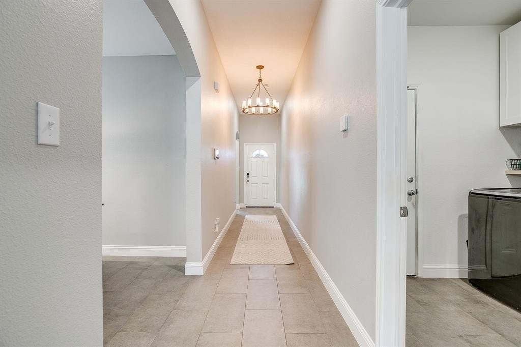 5617 Kilpatrick Ave - Photo 3 of 40