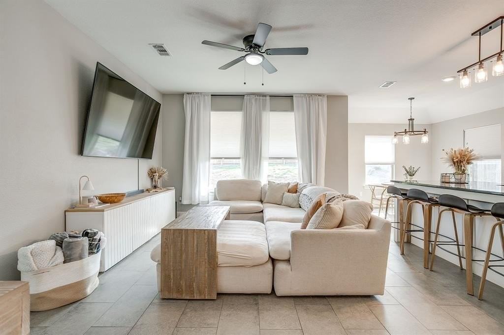 5617 Kilpatrick Ave - Photo 5 of 40