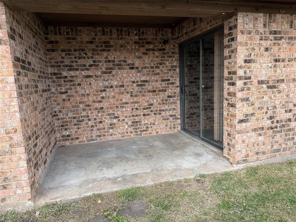 1605 Oak Cir - Photo 7 of 7