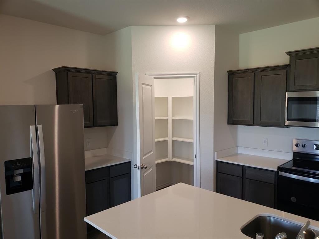 2711 Knollwood Trl - Photo 7 of 16