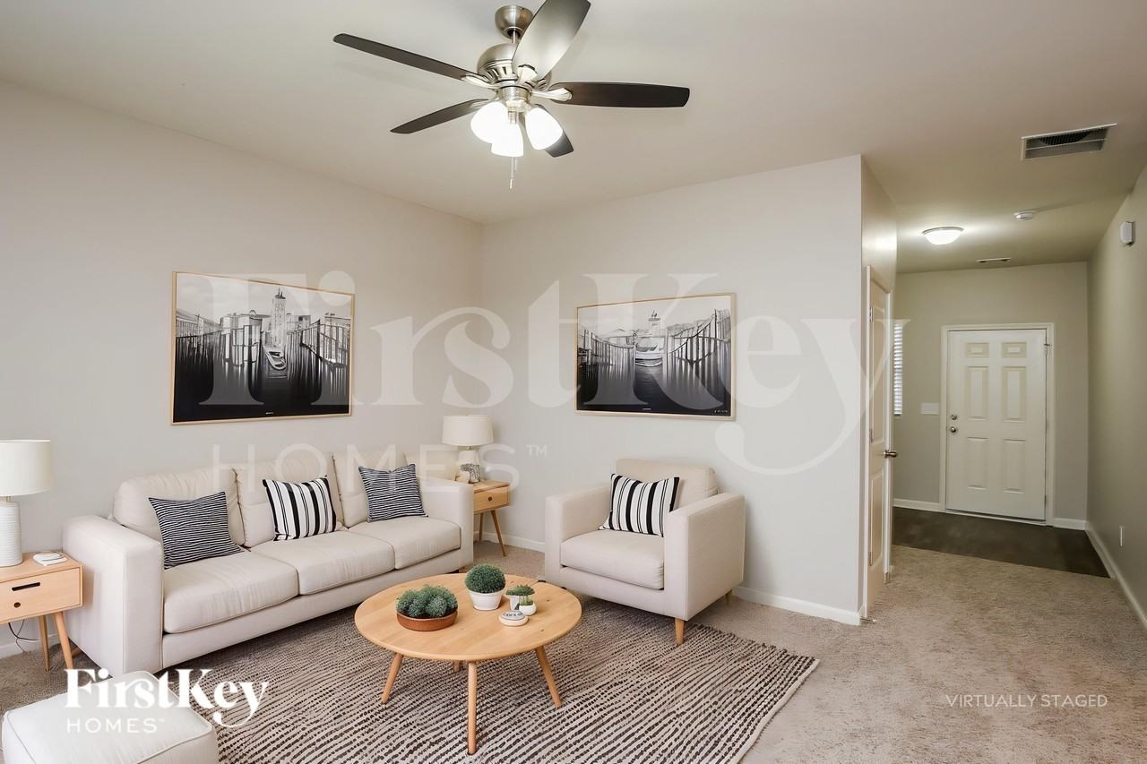 364 Alexander Ln - Photo 5 of 18