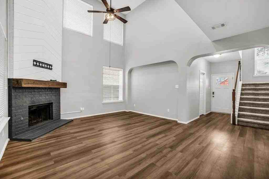 5429 Waterwood Ct - Photo 2 of 31