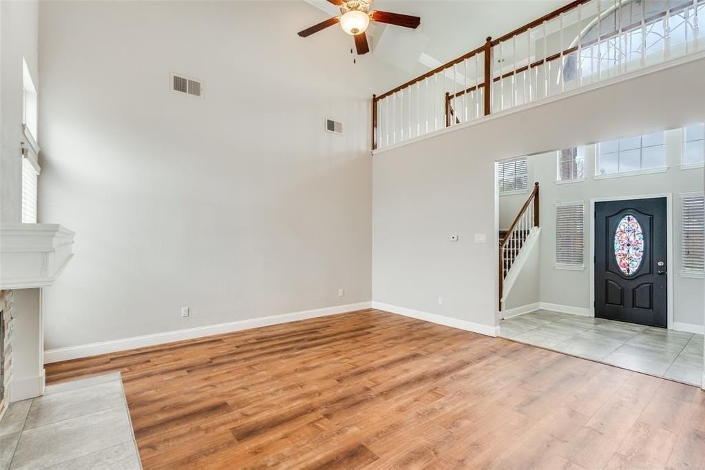 1713 Walters Dr - Photo 3 of 12