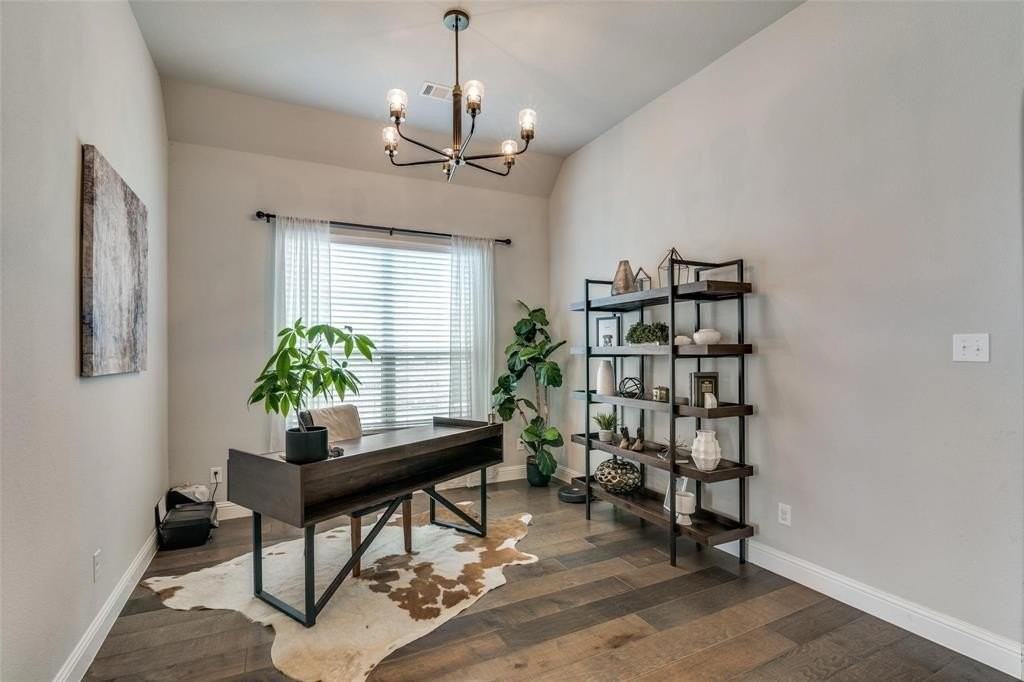 613 Race Dr - Photo 7 of 25