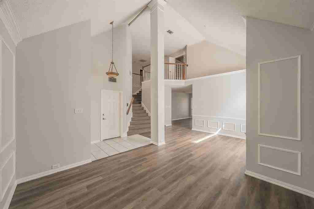 2643 Garden Ridge Ln - Photo 3 of 40