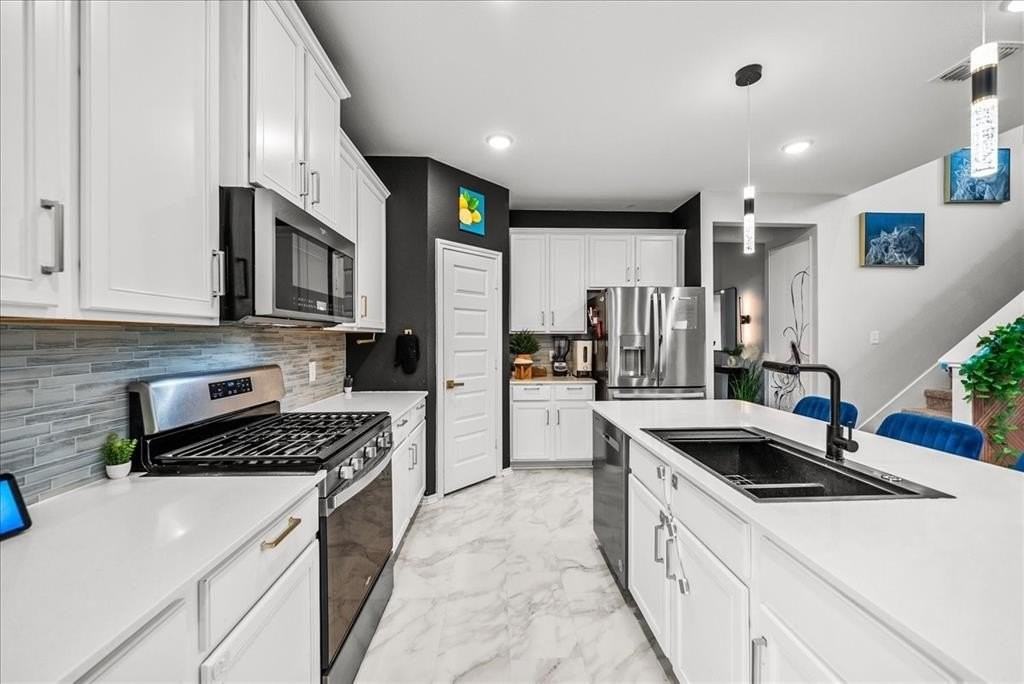 1908 Twisted Tree Ln - Photo 7 of 22