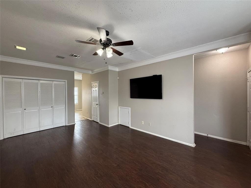 1342 Park Ave - Photo 2 of 15