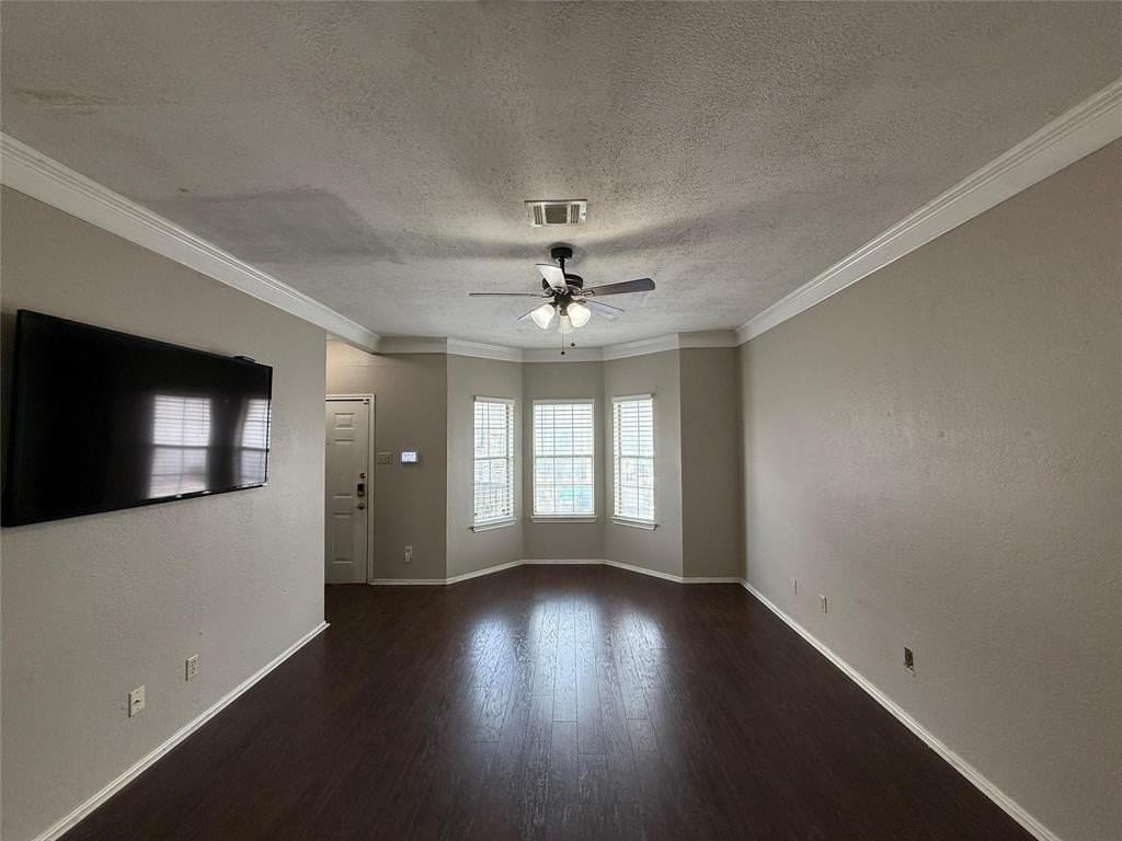 1342 Park Ave - Photo 6 of 15