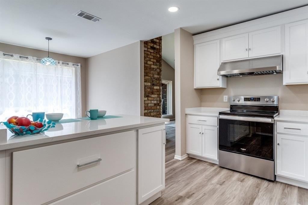 9547 Highland View Dr - Photo 2 of 15