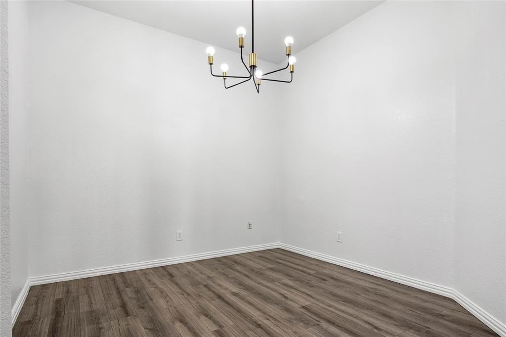 2000 Webb Dr - Photo 4 of 40