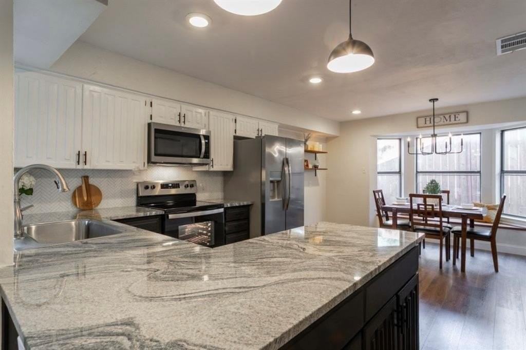 2913 Murphy Dr - Photo 3 of 15