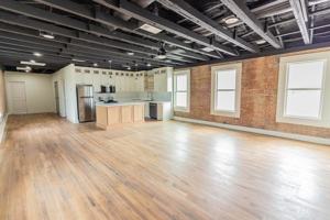 featured image of 219 W Mulberry St