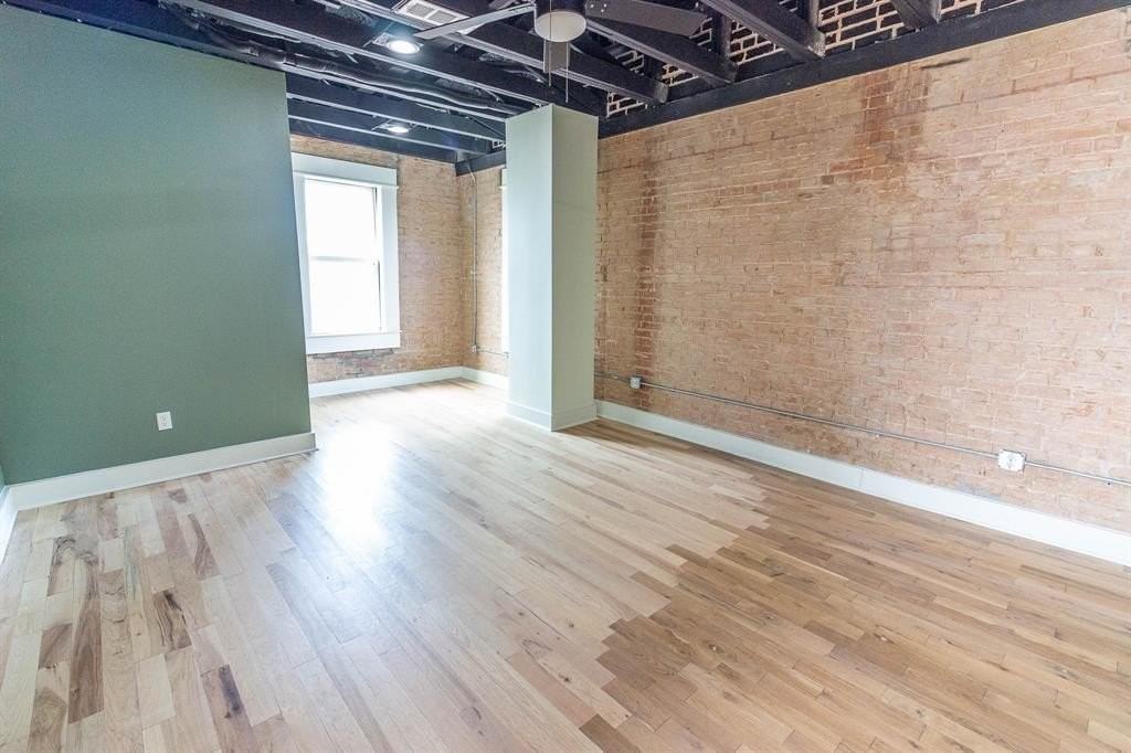 219 W Mulberry St - Photo 6 of 11