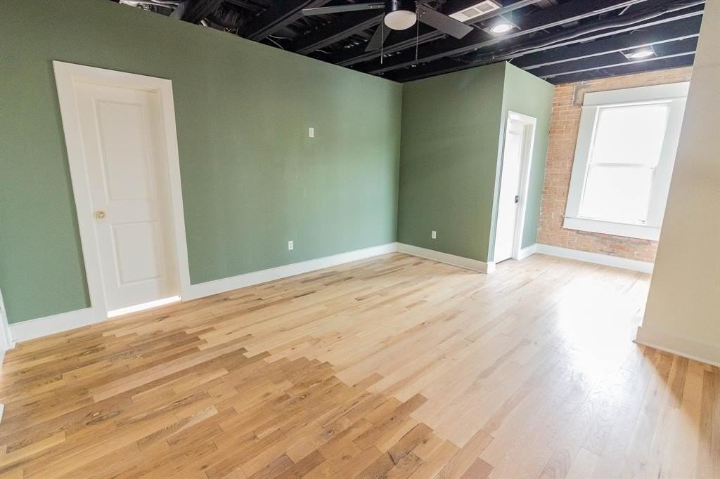 219 W Mulberry St - Photo 7 of 11