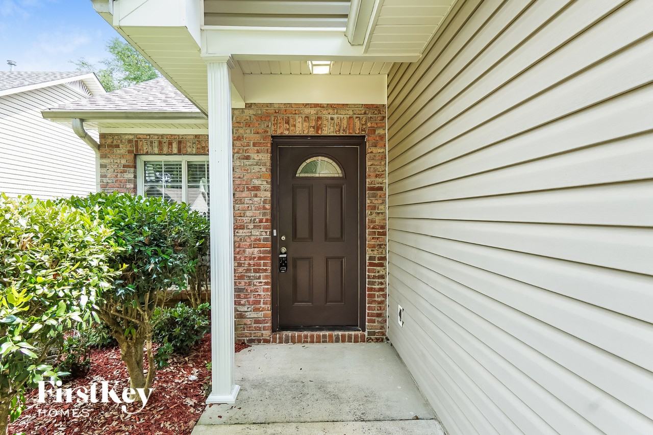 9399 Brook Forest Cir - Photo 3 of 15