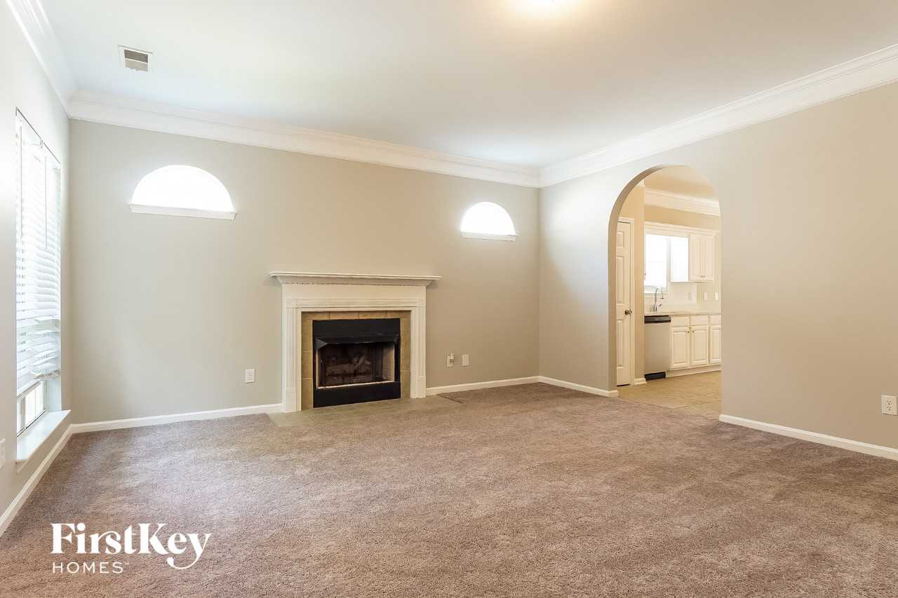 9399 Brook Forest Cir - Photo 5 of 15