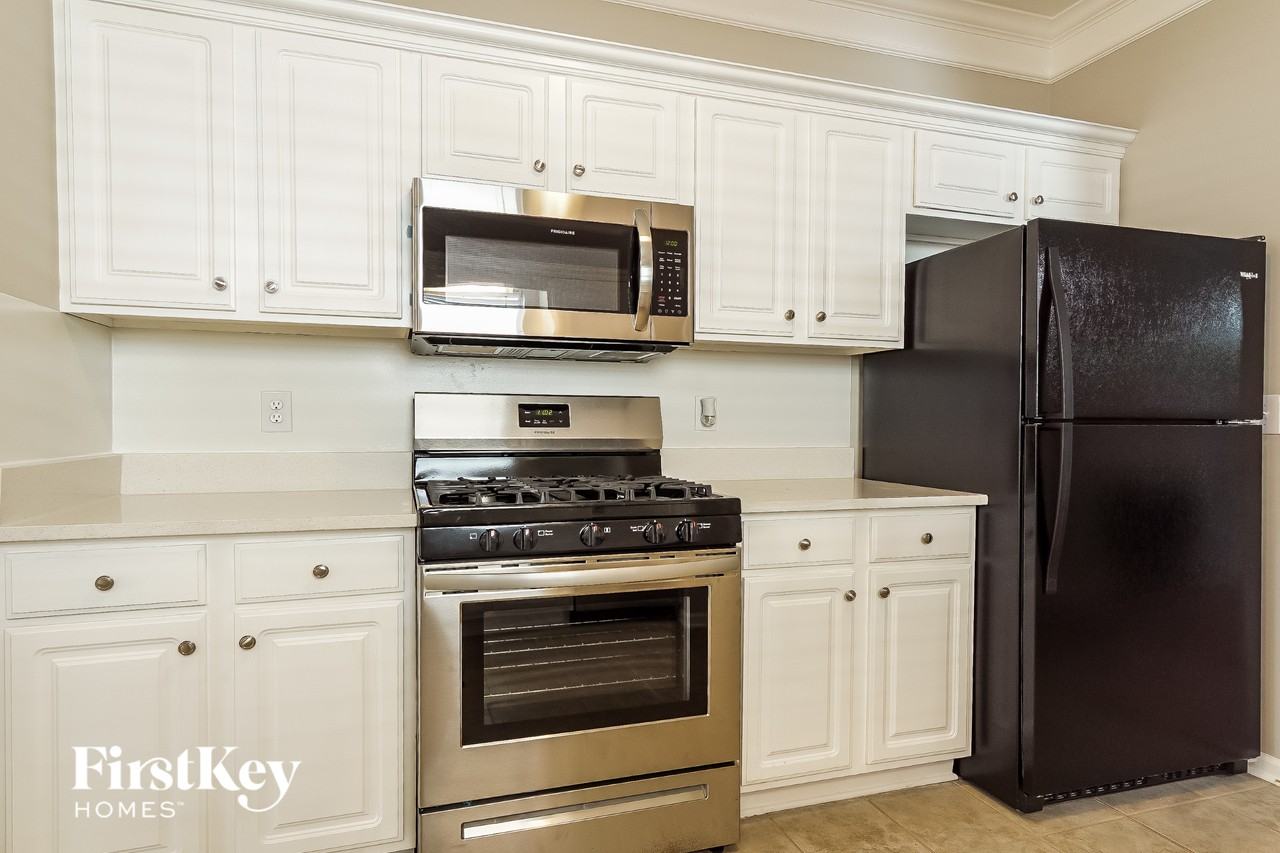 9399 Brook Forest Cir - Photo 7 of 15