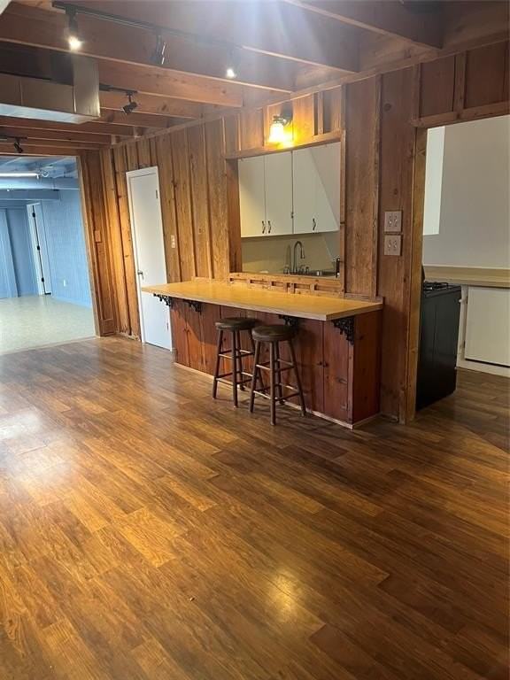 162 Kent St - Photo 4 of 13