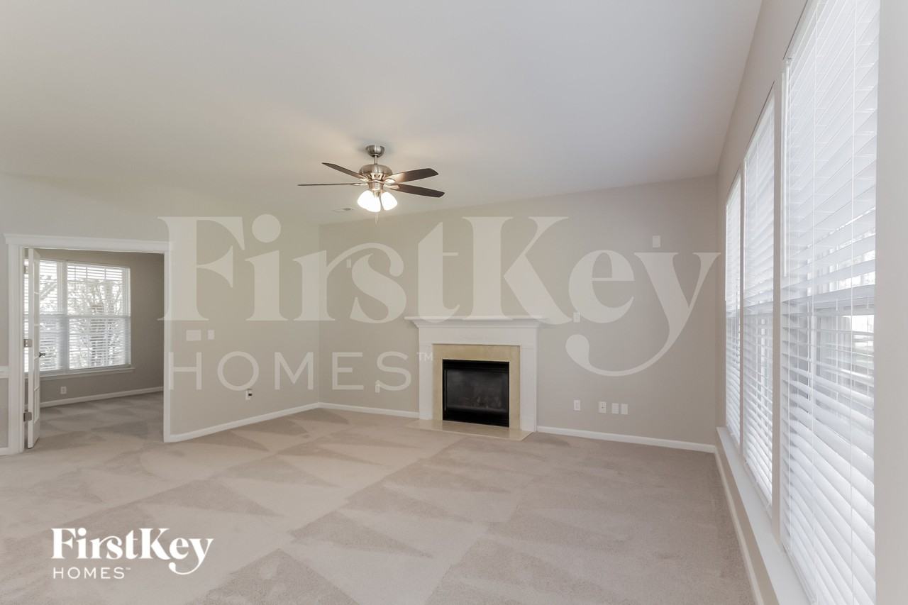 11923 Withers Mill Dr - Photo 5 of 16