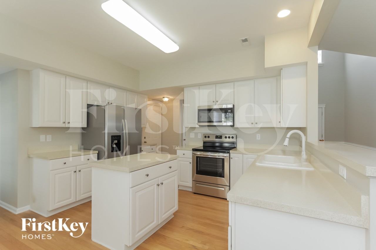 11923 Withers Mill Dr - Photo 7 of 16