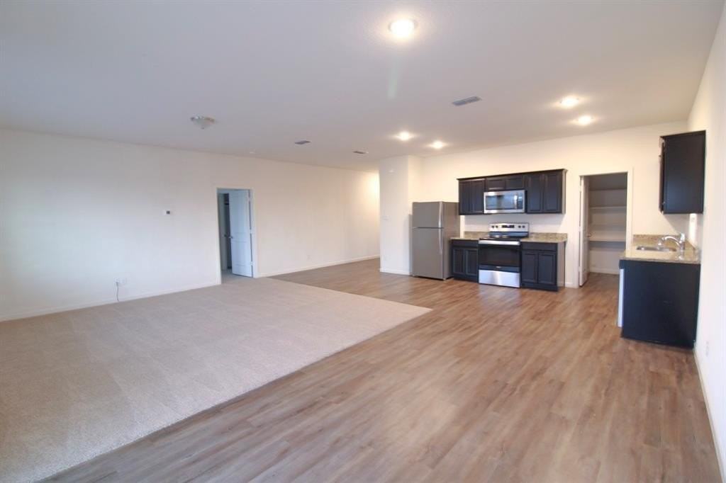 301 Indian Crk - Photo 4 of 16