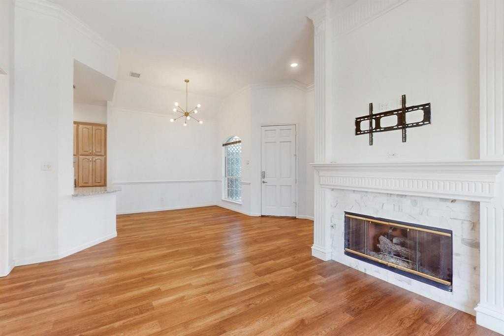 2710 Mum Dr - Photo 6 of 34