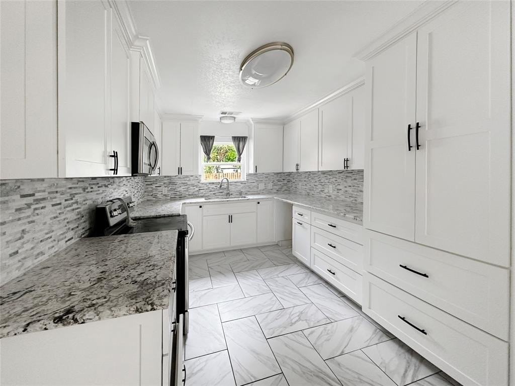 928 Lydick Ln - Photo 5 of 23