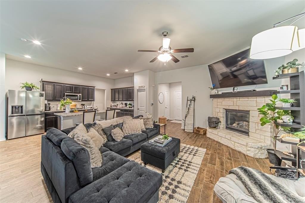 1338 Winding Hollow Dr - Photo 5 of 23