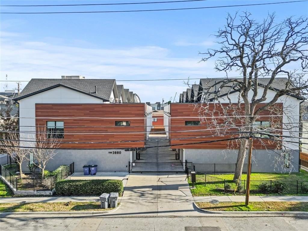 3880 Munger Ave #9 - Photo 2 of 26