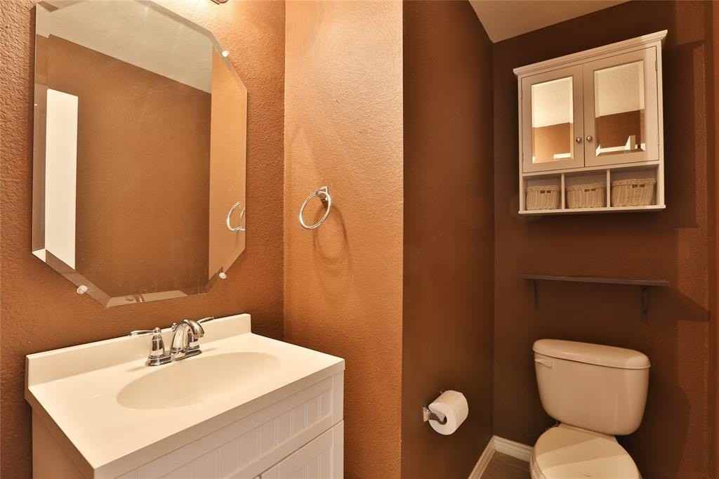 11921 Kingsville Dr - Photo 7 of 24