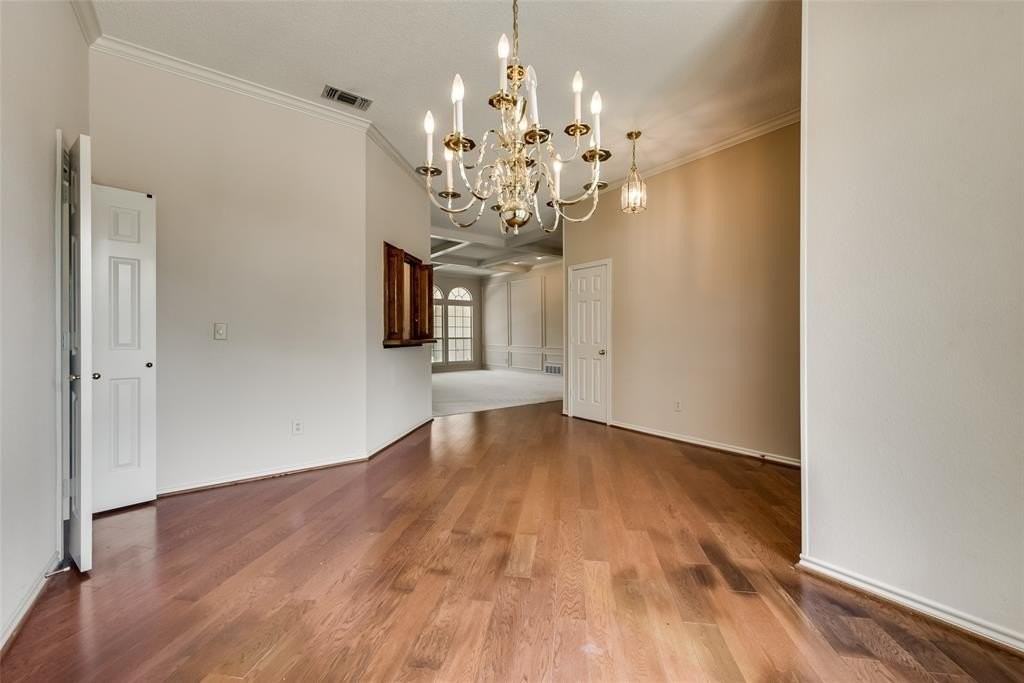 2001 Mossberg Dr - Photo 6 of 36