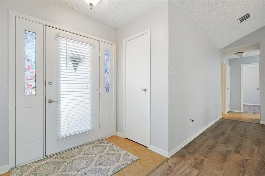 266 Pinyon Ln - Photo 2 of 20