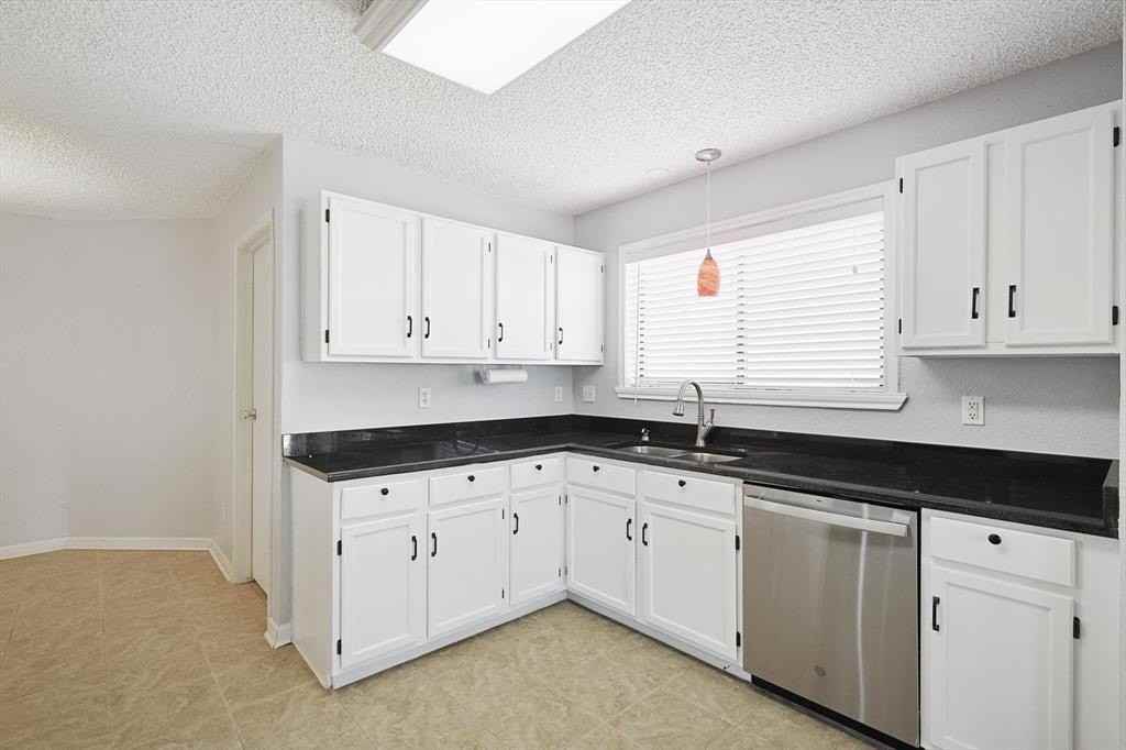 266 Pinyon Ln - Photo 7 of 20