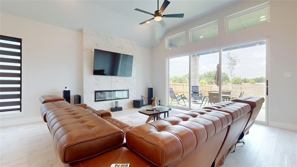 1716 Canals Dr - Photo 2 of 24