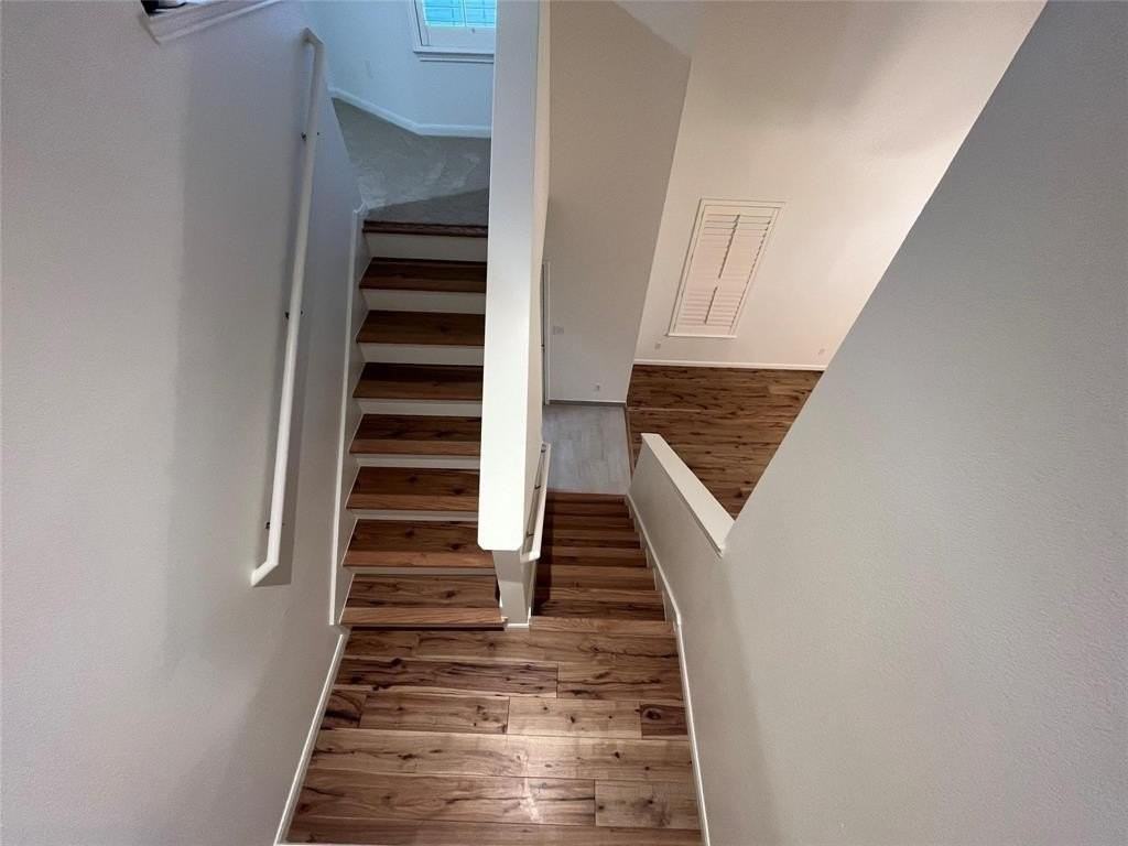 8605 Hunters Trace Ln - Photo 4 of 16