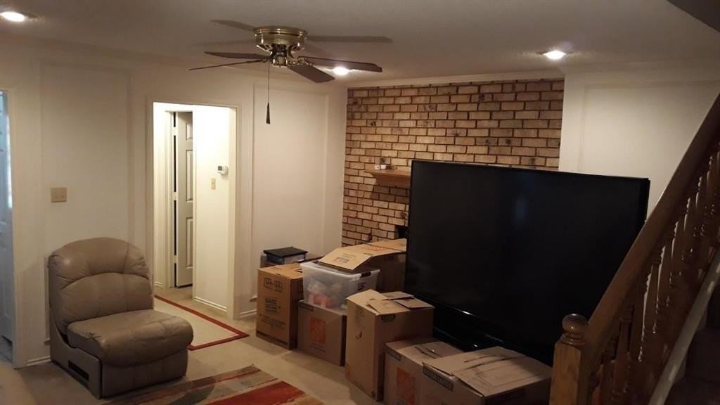 1807 Evergreen Ct - Photo 3 of 7