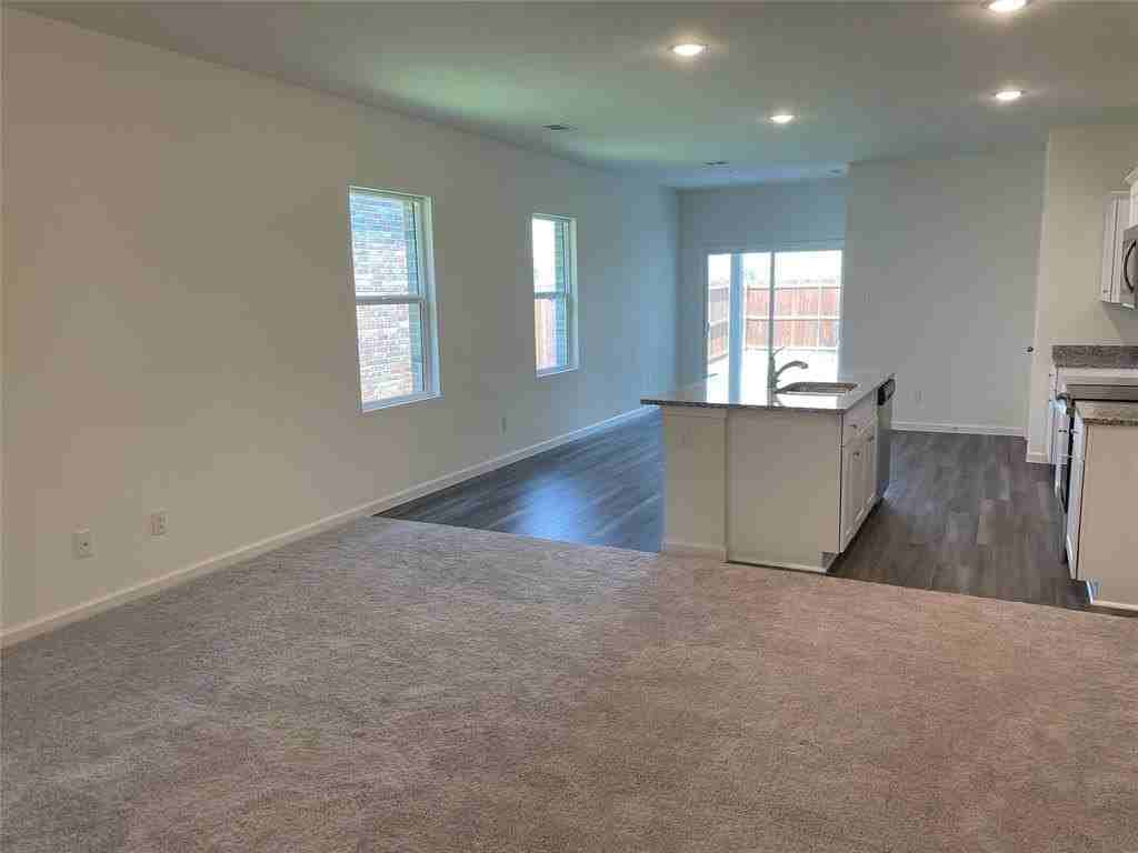 1805 Washington St - Photo 5 of 20