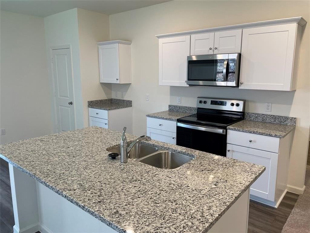 1805 Washington St - Photo 6 of 20