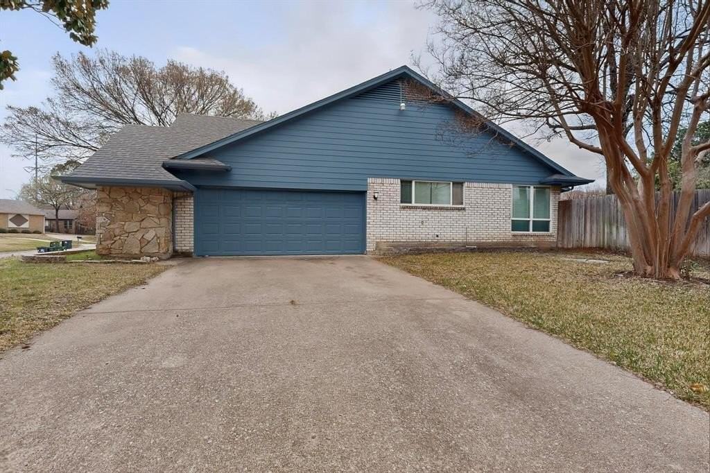 2800 Hedgeway Dr - Photo 4 of 20