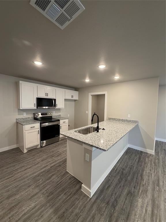 3042 Glennster St - Photo 2 of 16