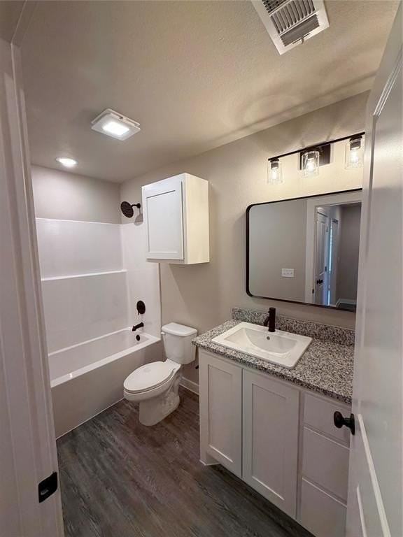 3042 Glennster St - Photo 5 of 16