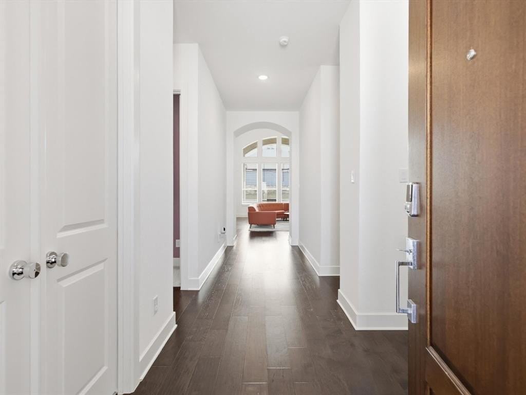 424 Sounding St - Photo 5 of 34