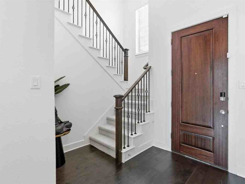 424 Sounding St - Photo 6 of 34