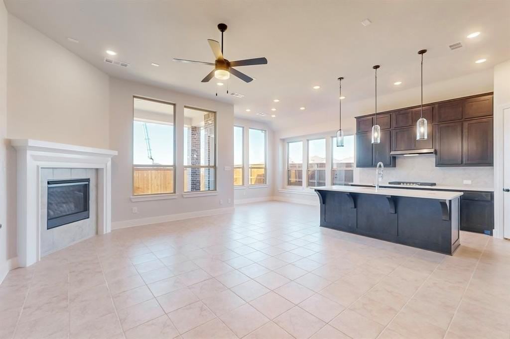 1818 Buckeye Ln - Photo 5 of 35