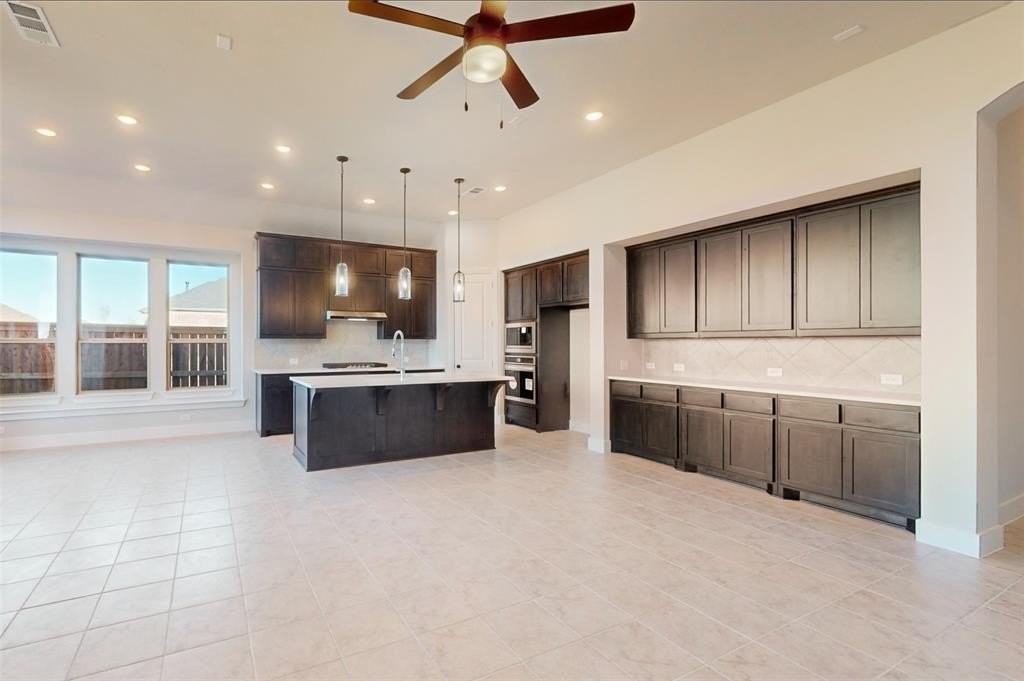 1818 Buckeye Ln - Photo 7 of 35