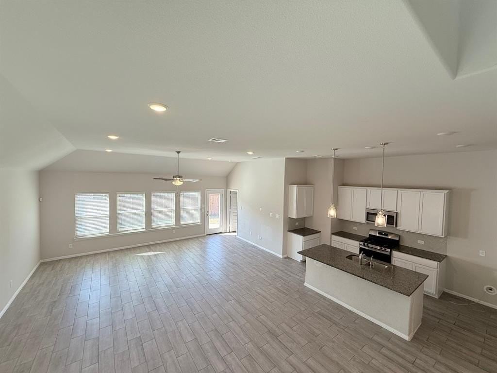 13152 Yellowstone Way - Photo 3 of 30