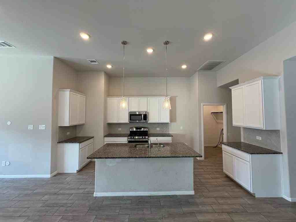 13152 Yellowstone Way - Photo 6 of 30