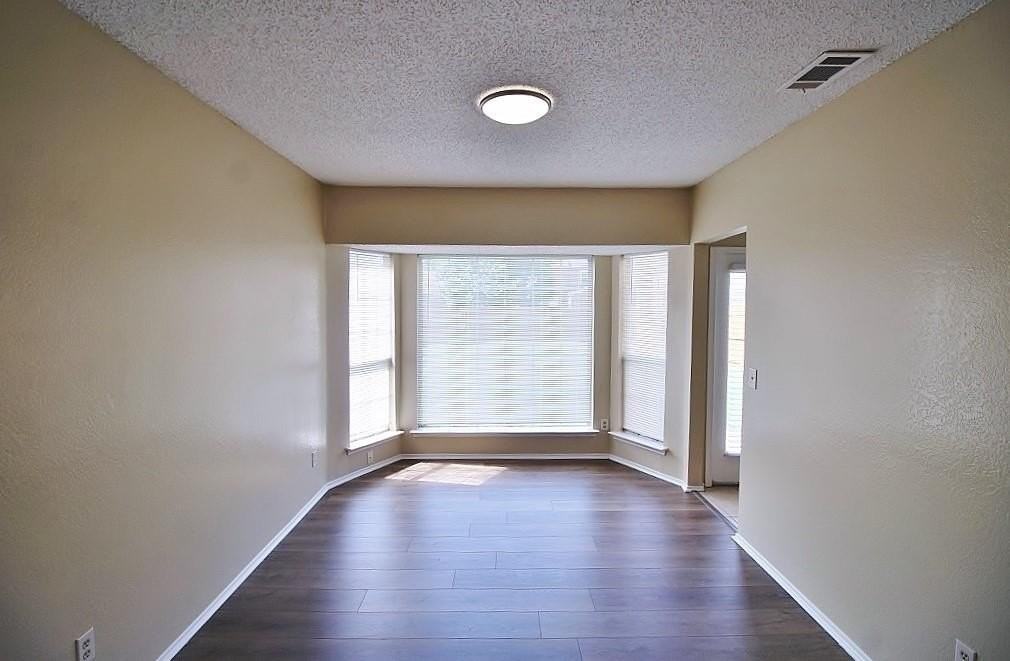 311 Pemberton Pl - Photo 6 of 28