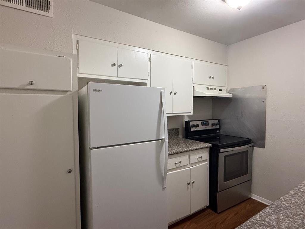 5004 Live Oak St #111 - Photo 4 of 11
